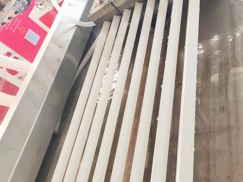 PE管材生產(chǎn)線(xiàn)具有的電絕緣性