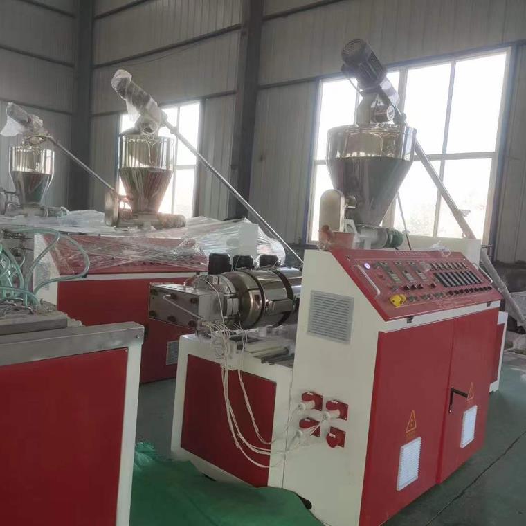 護(hù)角生產(chǎn)線(xiàn)：陰角線(xiàn)和陽(yáng)角線(xiàn)的差異及用處